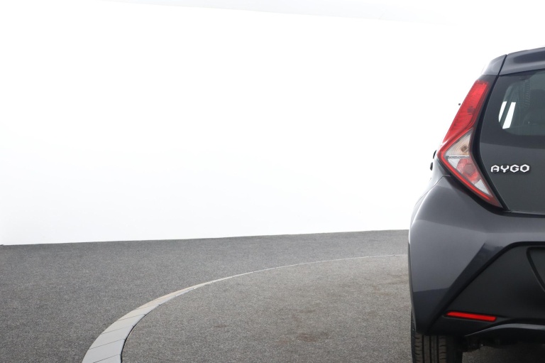 Toyota Aygo - 1.0 VVT-i x-fun 37