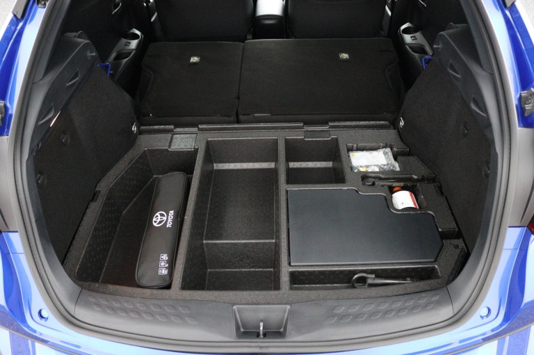 Toyota C-HR - 2.0 Hybrid Bi-Tone 33