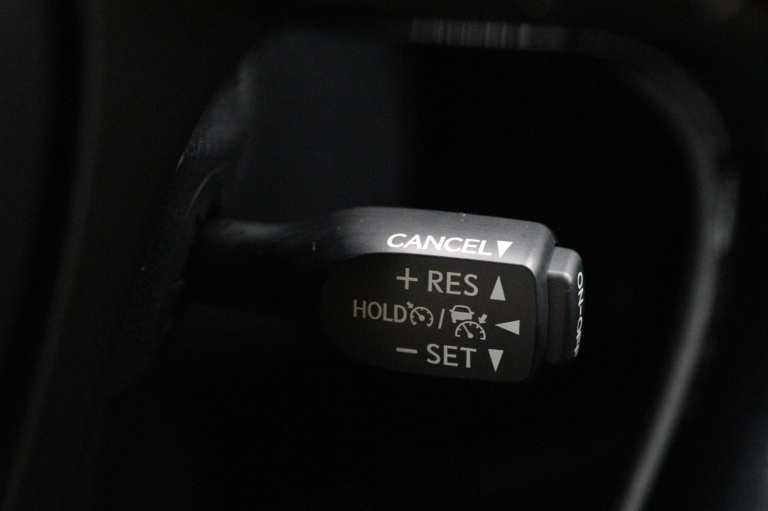 Toyota C-HR - 2.0 Hybrid Bi-Tone 41