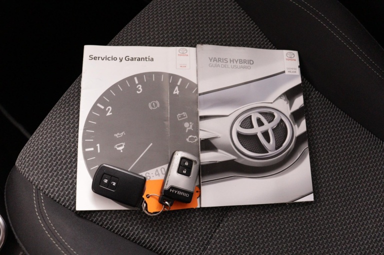 Toyota Yaris - 1.5 Hybrid Now 11