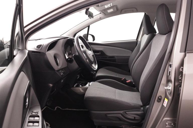 Toyota Yaris - 1.5 Hybrid Now 17