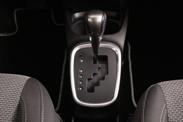 Toyota Yaris - 1.5 Hybrid Now 27