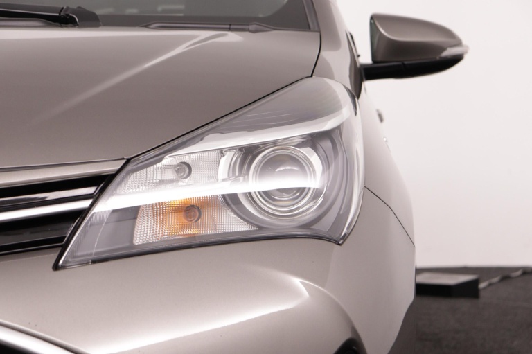 Toyota Yaris - 1.5 Hybrid Now 37