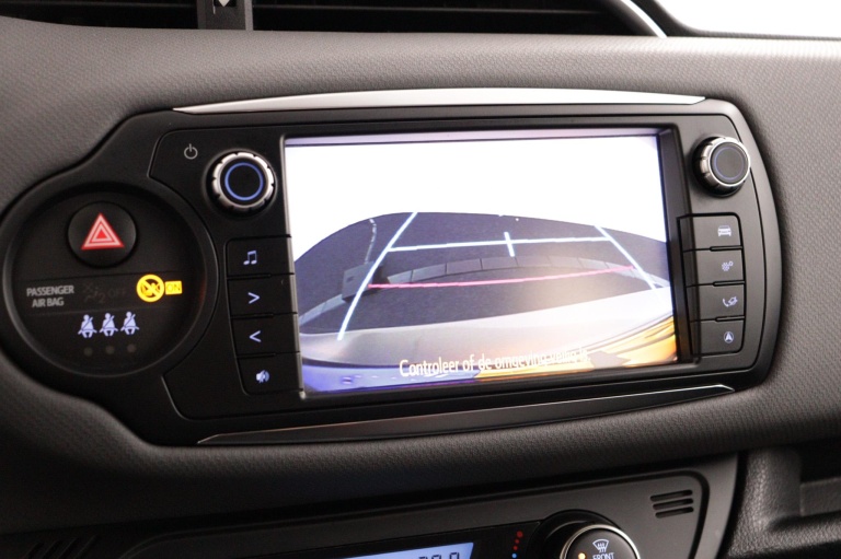 Toyota Yaris - 1.5 Hybrid Now 9