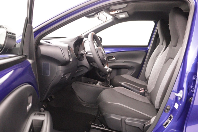 Toyota Aygo X - 1.0 VVT-i MT Play 16