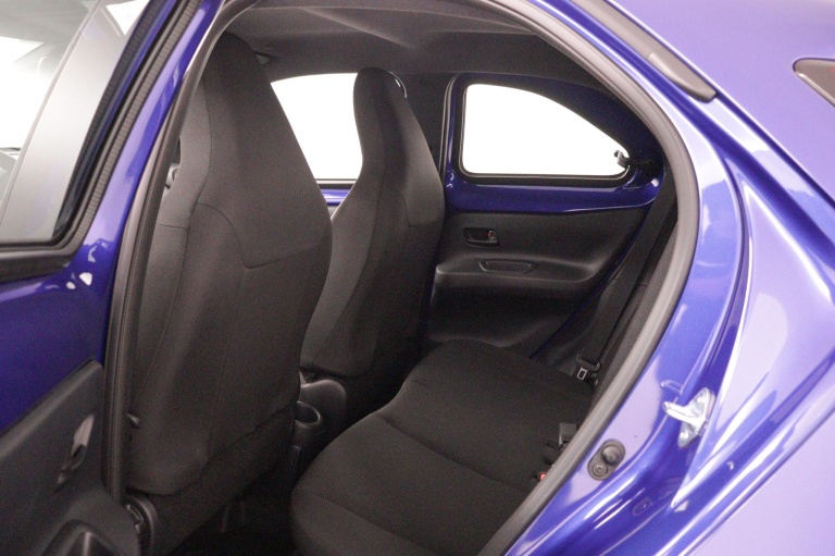 Toyota Aygo X - 1.0 VVT-i MT Play 17