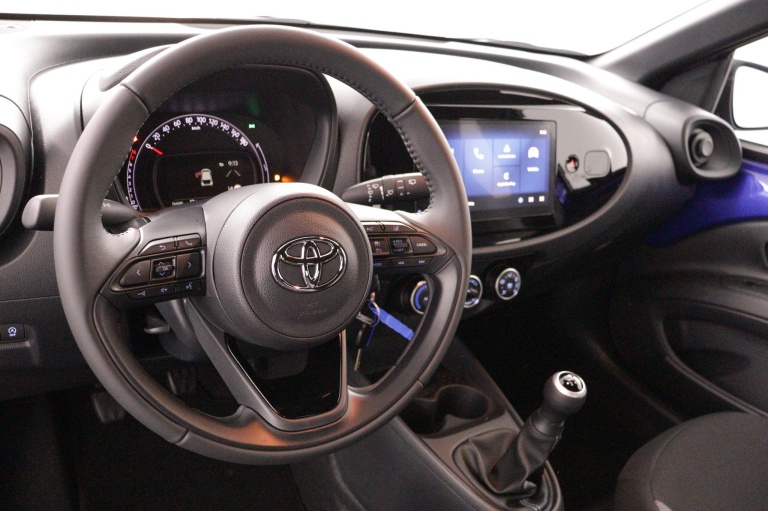 Toyota Aygo X - 1.0 VVT-i MT Play 36