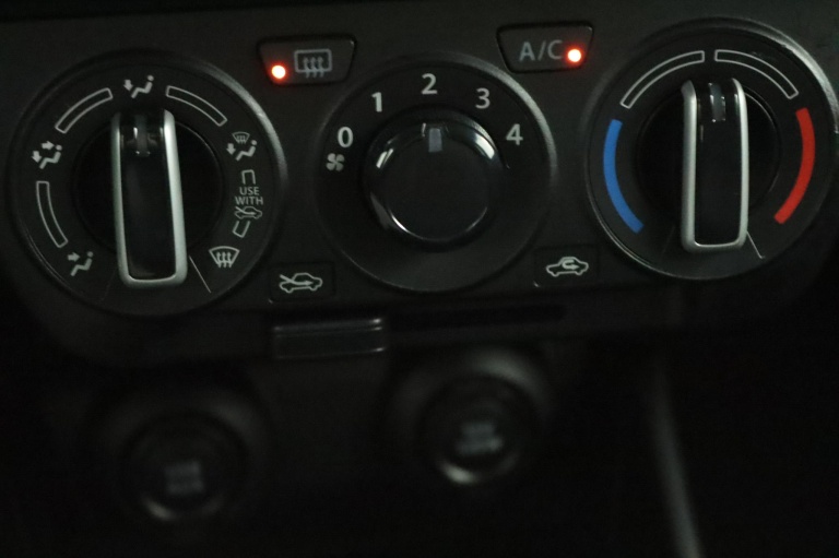 Suzuki Swift - 1.0 Select 7