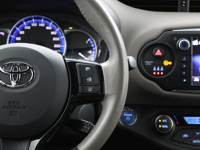 Toyota Yaris - 1.5 Hybrid Dynamic