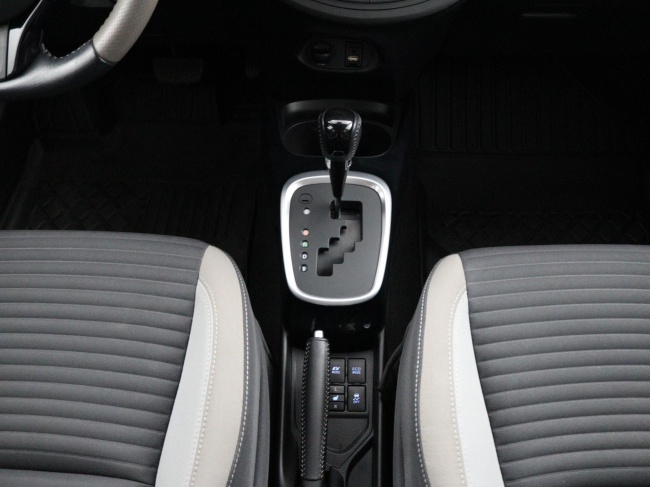 Toyota Yaris - 1.5 Hybrid Dynamic