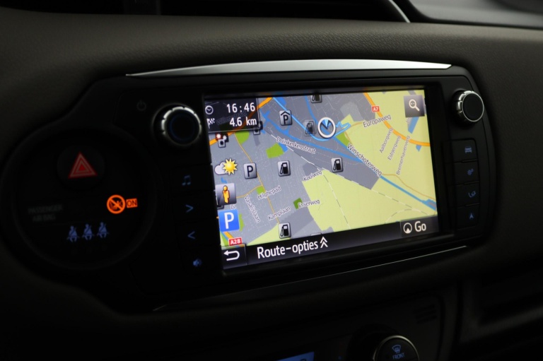 Toyota Yaris - 1.5 Hybrid Dynamic 27