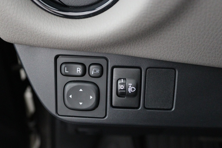 Toyota Yaris - 1.5 Hybrid Dynamic 29