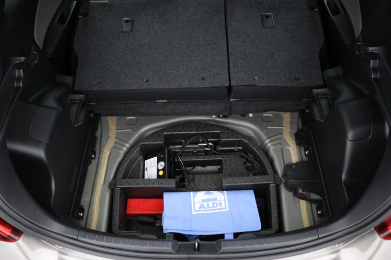 Toyota Yaris - 1.5 Hybrid Dynamic 34