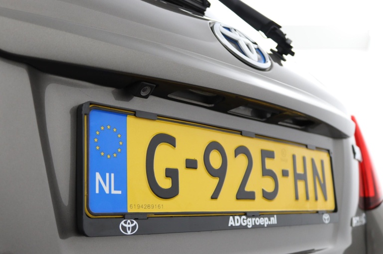 Toyota Yaris - 1.5 Hybrid Dynamic 38