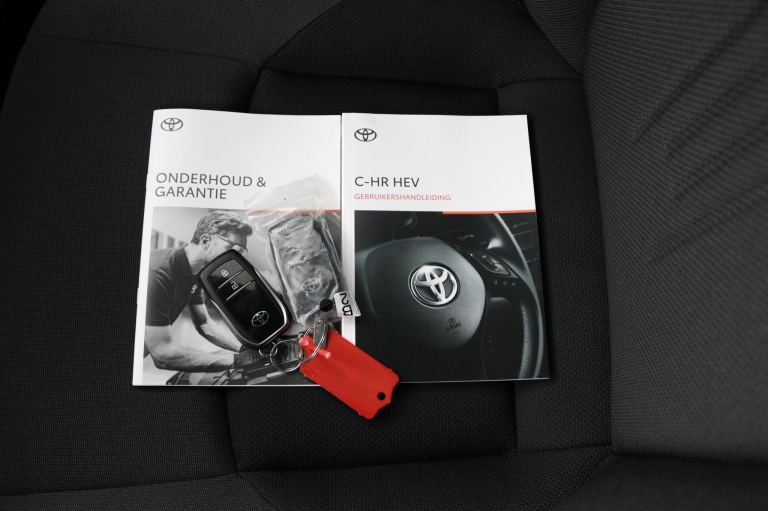 Toyota C-HR - 1.8 Hybrid 140 Dynamic 11