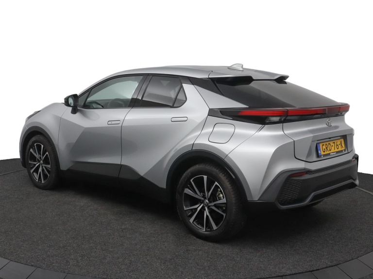 Toyota C-HR - 1.8 Hybrid 140 Dynamic 12