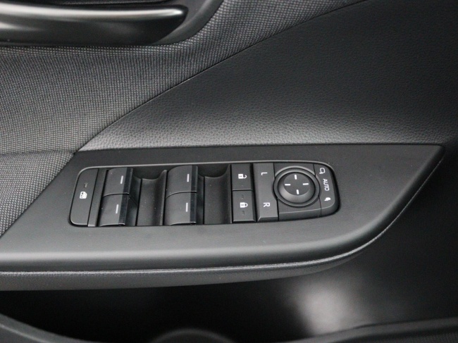 Toyota C-HR - 1.8 Hybrid 140 Dynamic