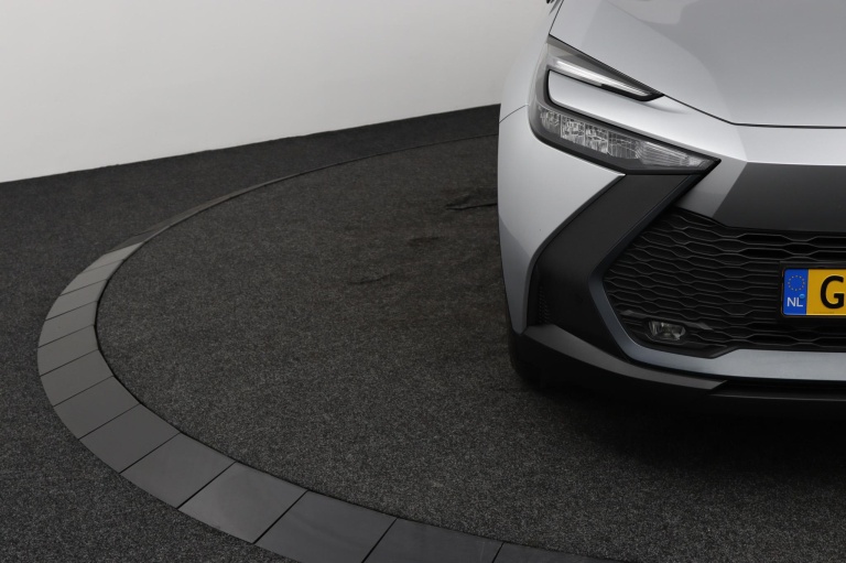 Toyota C-HR - 1.8 Hybrid 140 Dynamic 35