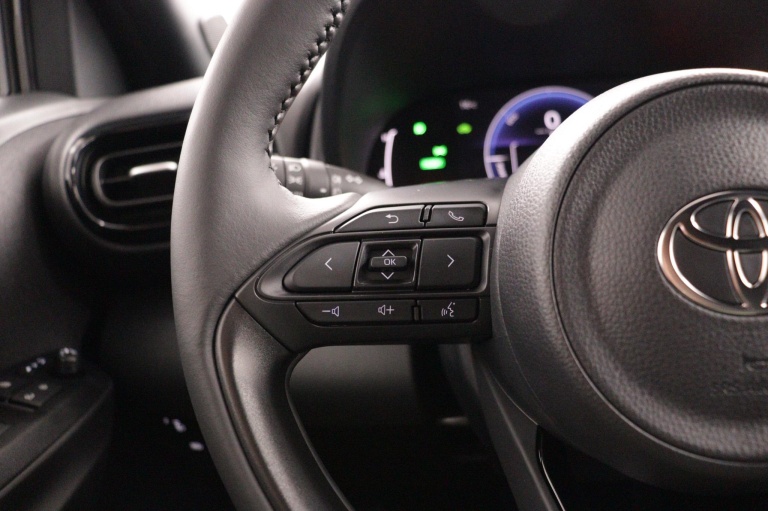 Toyota Yaris Cross - 1.5 Hybrid 115 Dynamic 17