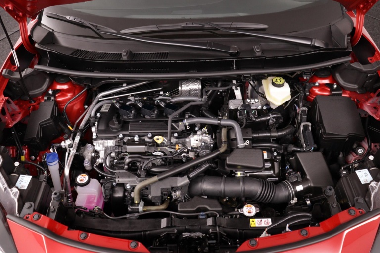 Toyota Yaris Cross - 1.5 Hybrid 115 Dynamic 32