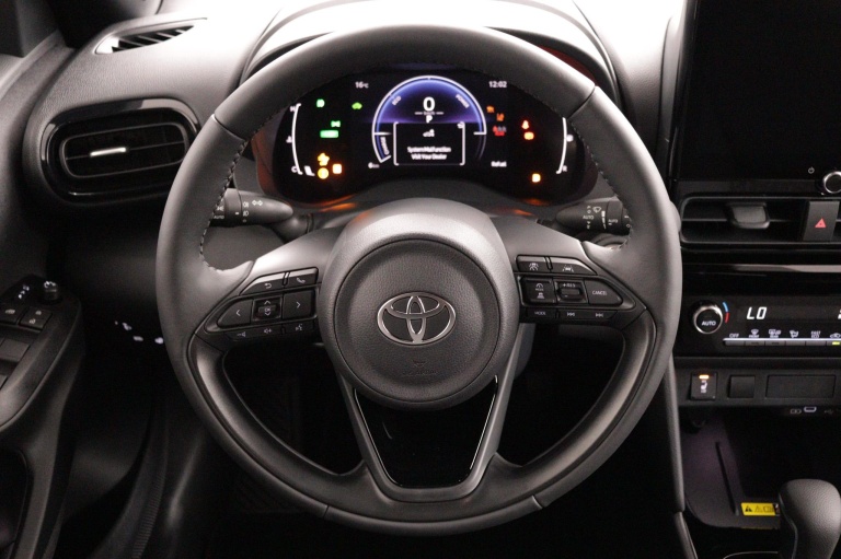 Toyota Yaris Cross - 1.5 Hybrid 115 Dynamic 40