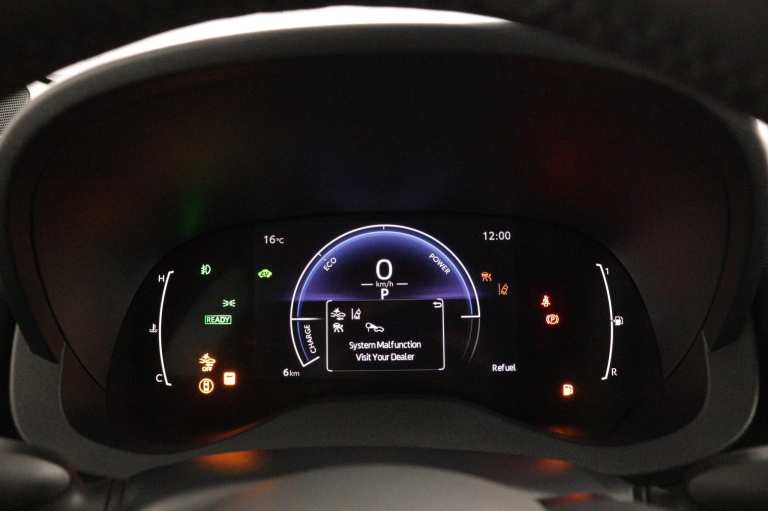 Toyota Yaris Cross - 1.5 Hybrid 115 Dynamic 6