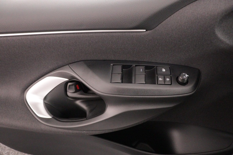 Toyota Yaris - 1.5 Hybrid 115 Active 27