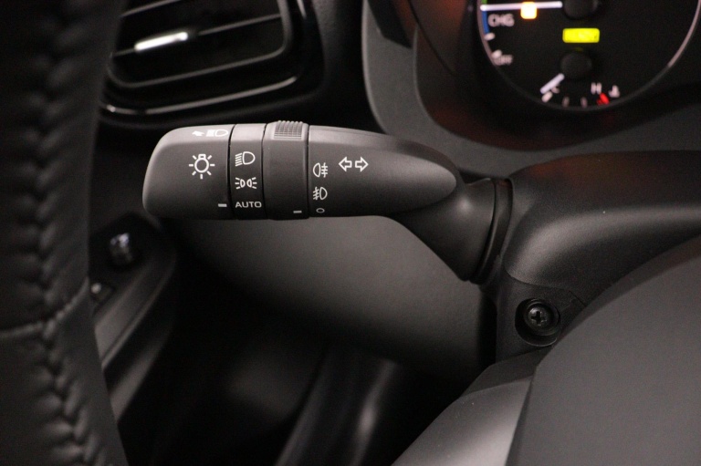 Toyota Yaris - 1.5 Hybrid 115 Active 29