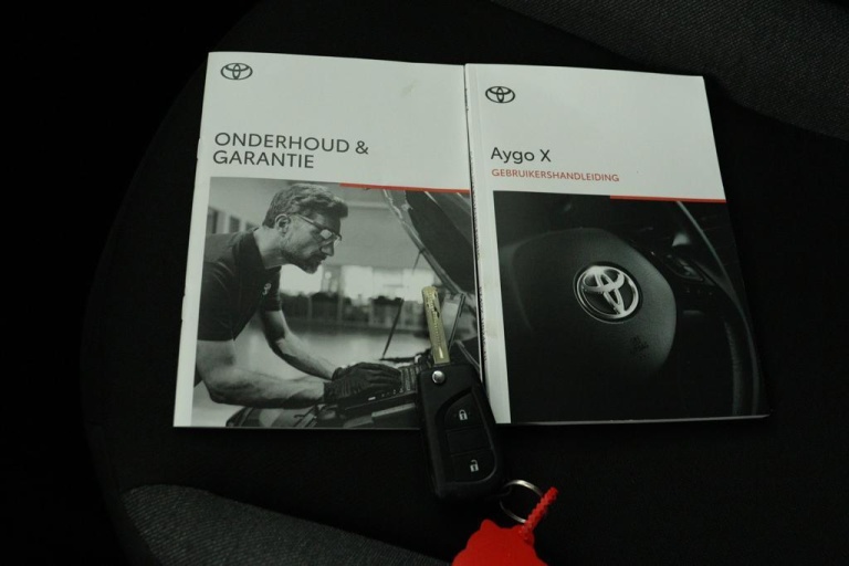 Toyota Aygo X - 1.0 VVT-i MT Play 11