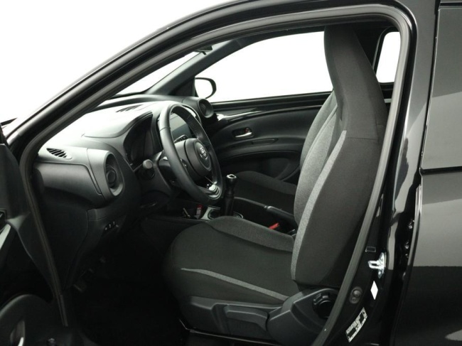 Toyota Aygo X - 1.0 VVT-i MT Play