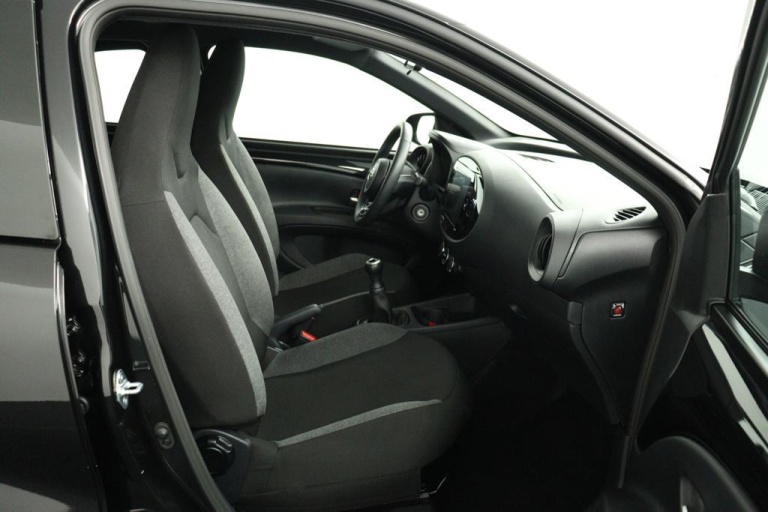 Toyota Aygo X - 1.0 VVT-i MT Play 21