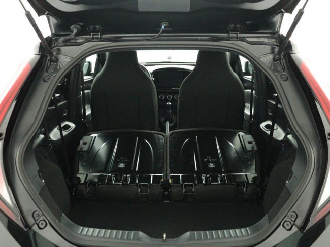 Toyota Aygo X - 1.0 VVT-i MT Play