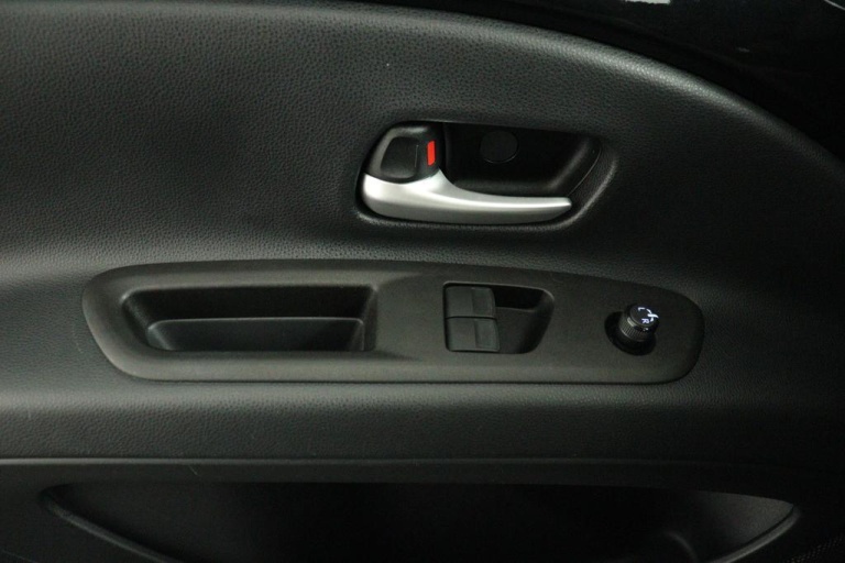 Toyota Aygo X - 1.0 VVT-i MT Play 27