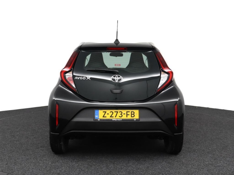 Toyota Aygo X - 1.0 VVT-i MT Play 33