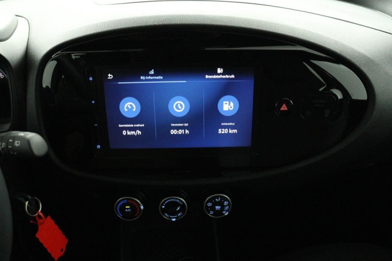 Toyota Aygo X - 1.0 VVT-i MT Play 40