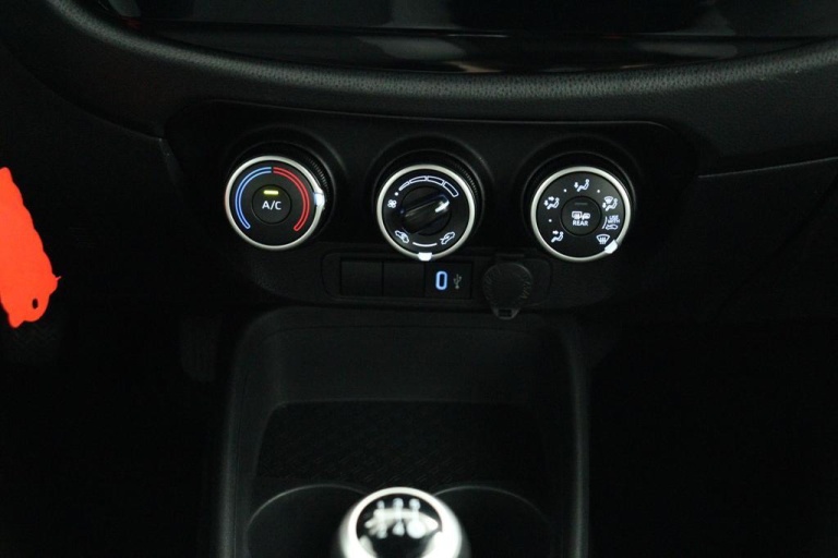 Toyota Aygo X - 1.0 VVT-i MT Play 7