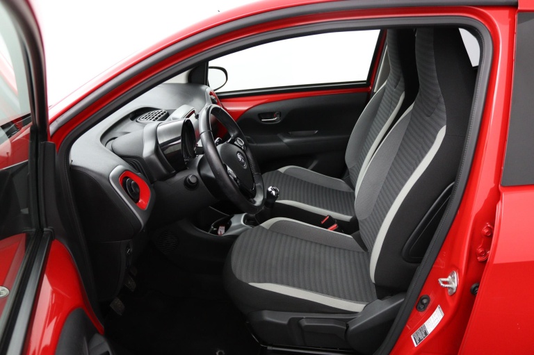 Toyota Aygo - 1.0 VVT-i x-joy 17