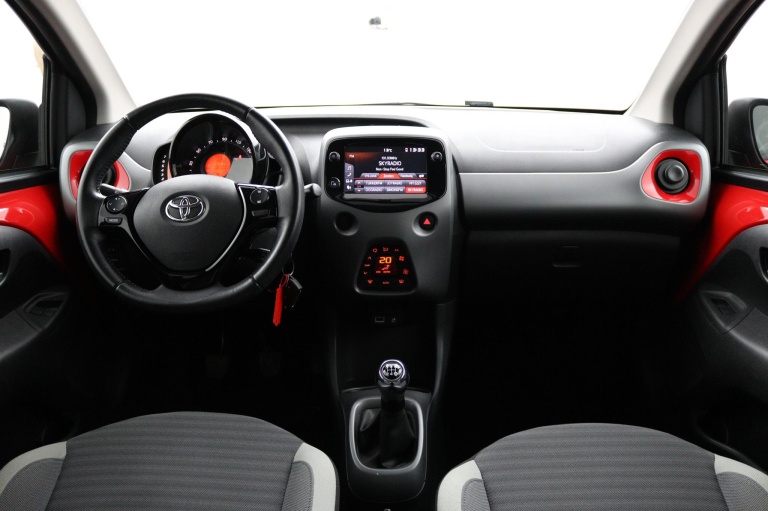Toyota Aygo - 1.0 VVT-i x-joy 4