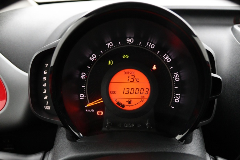 Toyota Aygo - 1.0 VVT-i x-joy 6