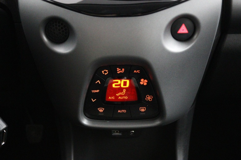 Toyota Aygo - 1.0 VVT-i x-joy 7