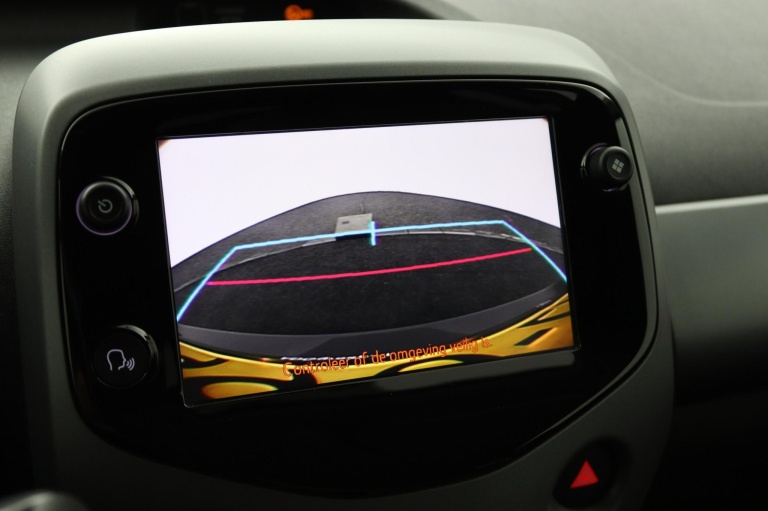 Toyota Aygo - 1.0 VVT-i x-joy 9