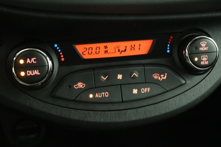 Toyota Yaris - 1.0 VVT-i Aspiration 7