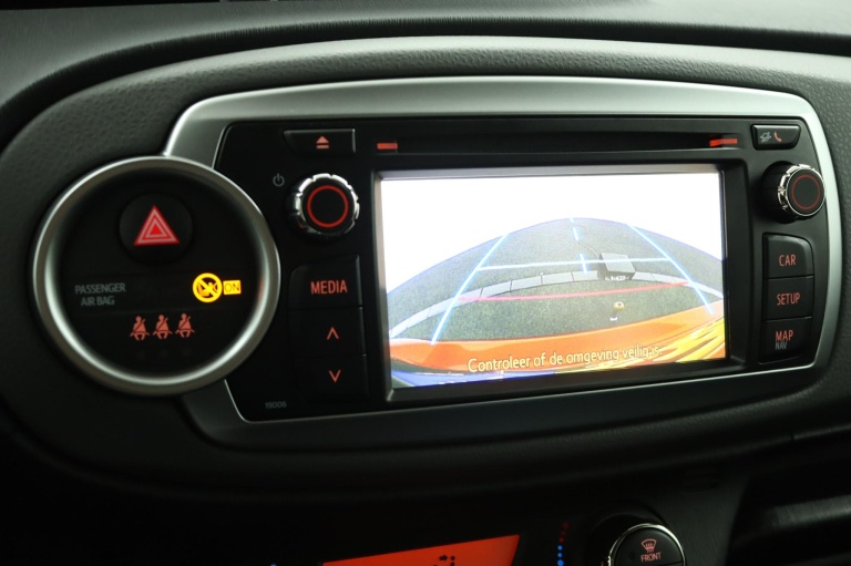 Toyota Yaris - 1.0 VVT-i Aspiration 9