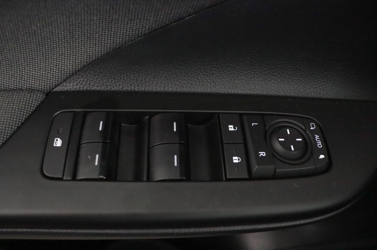 Toyota C-HR - 1.8 Hybrid 140 Dynamic 27