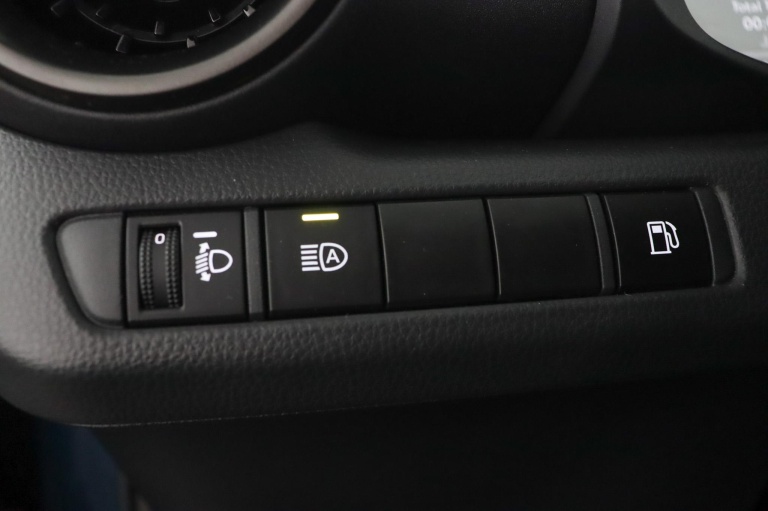 Toyota C-HR - 1.8 Hybrid 140 Dynamic 28