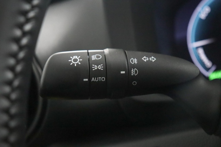 Toyota C-HR - 1.8 Hybrid 140 Dynamic 29