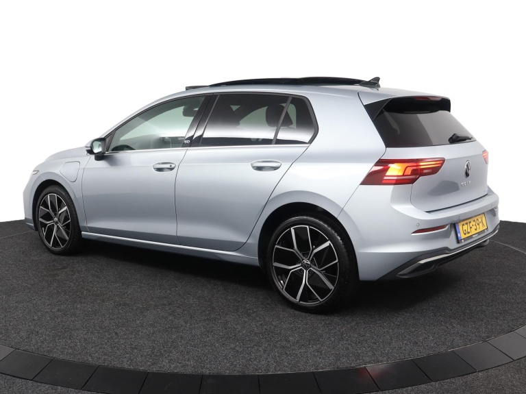 Volkswagen Golf - 1.5 eHybrid 50 Edition 12