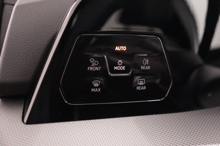 Volkswagen Golf - 1.5 eHybrid 50 Edition 29