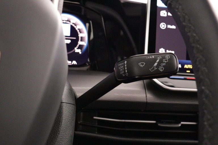 Volkswagen Golf - 1.5 eHybrid 50 Edition 31