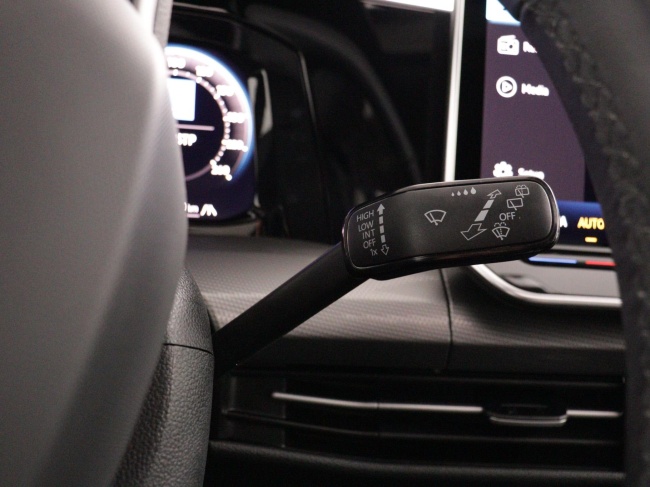 Volkswagen Golf - 1.5 eHybrid 50 Edition